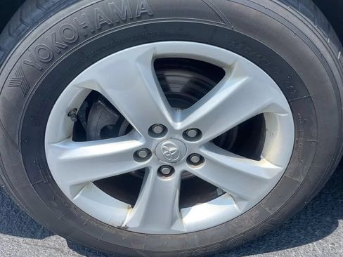 Used 2013 Toyota RAV4 XLE AWD/4WD image 18