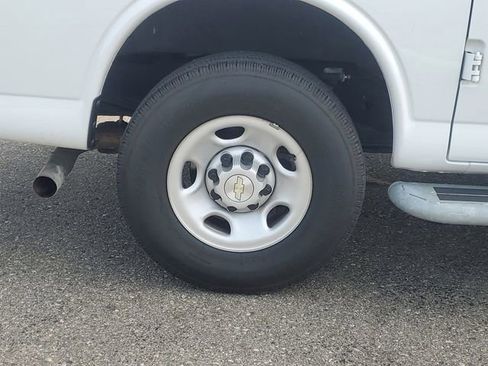 Used 2023 Chevrolet Express 2500 w/ Driver Convenience Package image 5