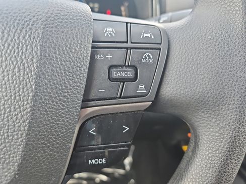 Used 2025 Toyota Camry LE FWD image 27