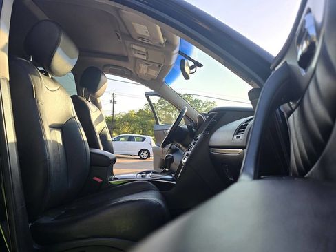 Used 2015 INFINITI QX70 AWD w/ Premium Package image 22