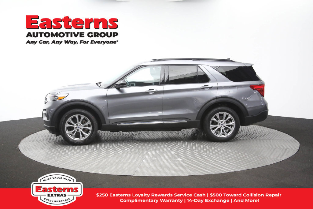 Used 2024 Ford Explorer XLT w/ Equipment Group 202A AWD/4WD image 63