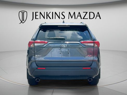 Used 2024 Toyota RAV4 XLE w/ Convenience Package FWD image 7