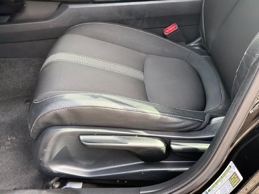 Used 2020 Honda Civic Sport image 13