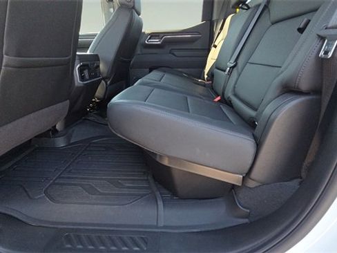 Used 2024 GMC Sierra 1500 SLT w/ SLT Premium Plus Package image 34