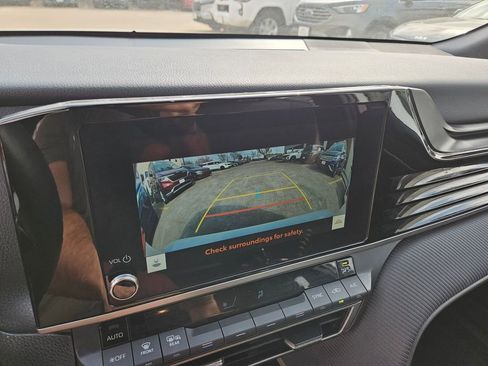 Used 2025 Toyota Camry SE image 22