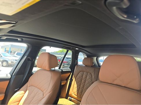 Used 2025 BMW X5 xDrive50e w/ Executive Package AWD/4WD image 11