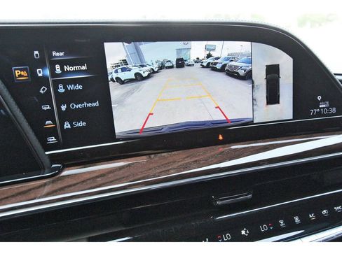 Used 2022 Cadillac Escalade Sport Platinum w/ LPO, ONYX Package image 28