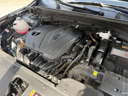 Used 2025 Kia Sportage LX image 34