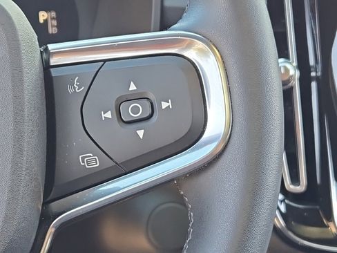 Certified 2023 Volvo XC40 Recharge Ultimate image 21