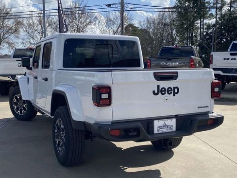 New 2026 Jeep Gladiator Sport AWD/4WD image 35