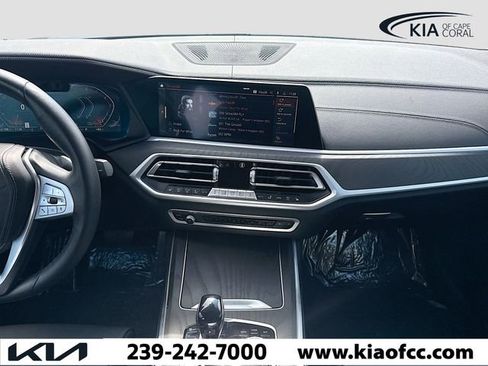 Used 2022 BMW X7 xDrive40i AWD/4WD image 19
