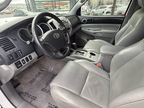 Used 2010 Toyota Tacoma V6 4x4 4dr Double Cab 6.1 ft S image 10