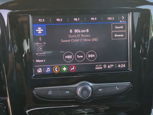 Used 2023 Chevrolet Traverse LT FWD image 16