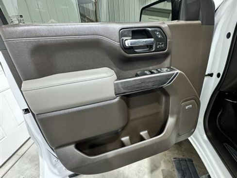 Used 2019 Chevrolet Silverado 1500 LTZ w/ LTZ Premium Package image 24