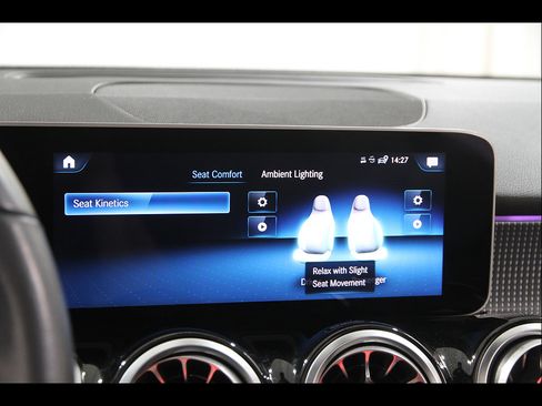 Used 2020 Mercedes-Benz GLB 250 4MATIC image 12
