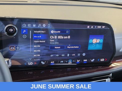 Used 2026 Chevrolet Traverse Z71 w/ Driver Confidence Package AWD/4WD image 35