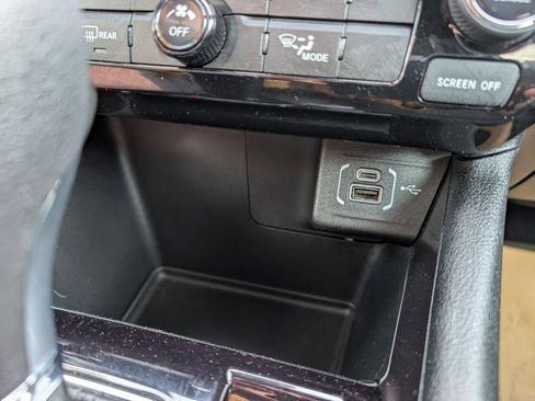 Used 2024 Jeep Compass Sport image 26