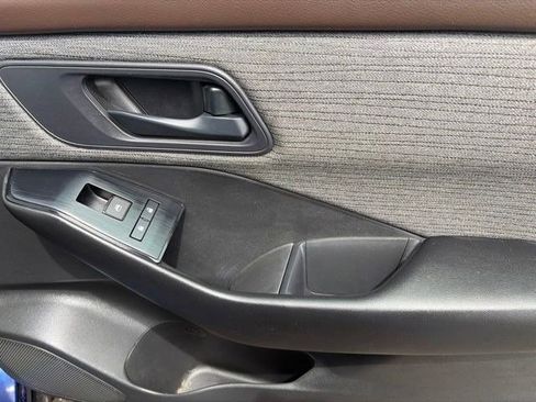 Used 2023 Nissan Rogue S FWD image 38