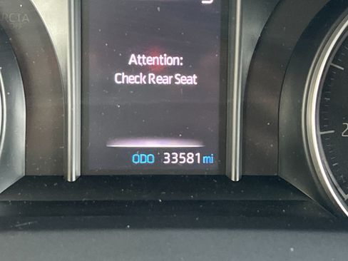 Used 2021 Toyota Venza LE w/ Carpet Mat Package (TMS) AWD/4WD image 24