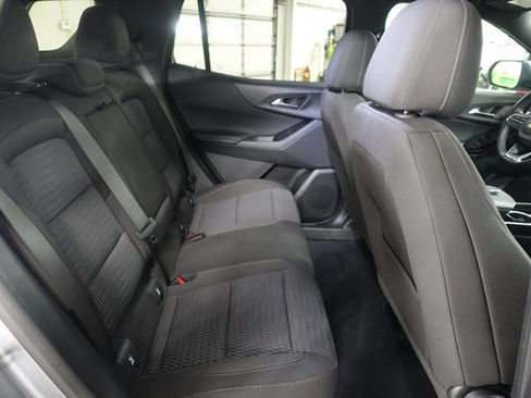 Used 2025 Chevrolet Equinox LT FWD image 22