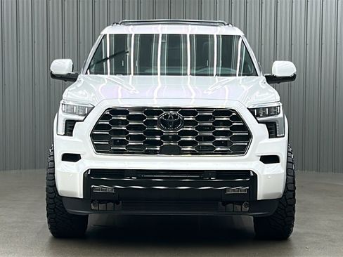 Used 2025 Toyota Sequoia Platinum image 8