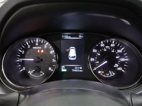 Used 2017 Nissan Rogue SV AWD/4WD image 36