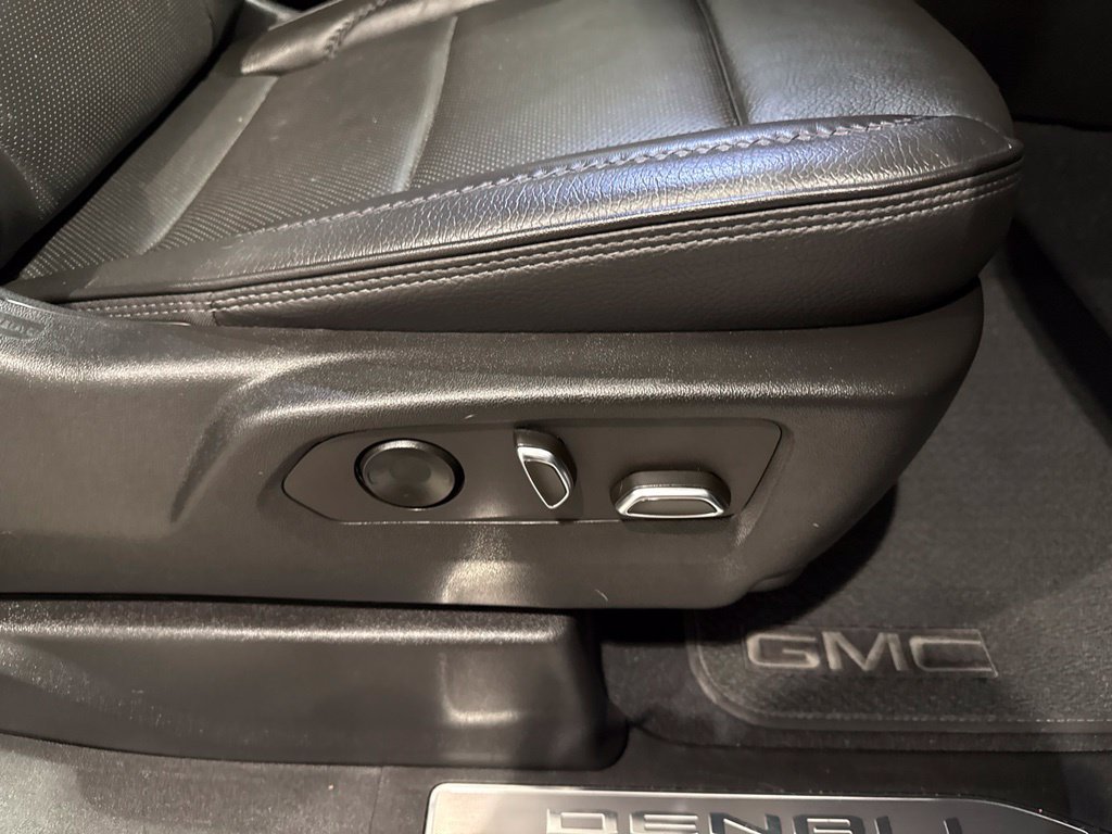 Used 2022 GMC Sierra 1500 Denali AWD/4WD image 13