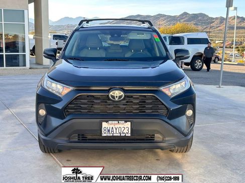 Used 2021 Toyota RAV4 XLE Premium image 3
