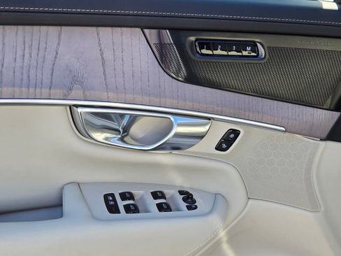New 2026 Volvo XC90 B6 Ultra w/ Protection Package AWD/4WD image 15