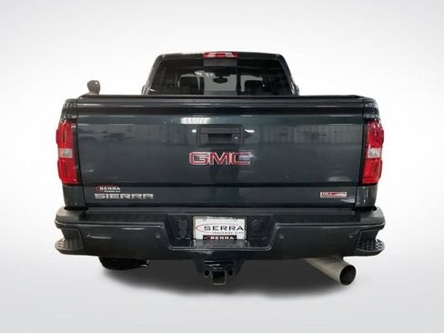 Used 2019 GMC Sierra 2500 SLT w/ Duramax Plus Package image 4