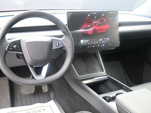 Used 2026 Tesla Model Y Long Range AWD/4WD image 23