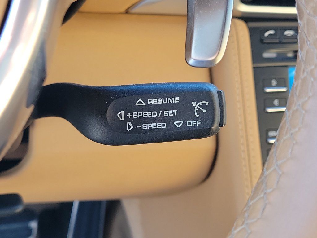 Used 2012 Porsche 911 Turbo S AWD/4WD image 40