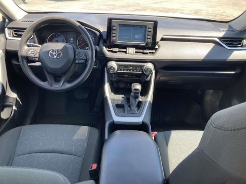 Used 2022 Toyota RAV4 XLE image 16