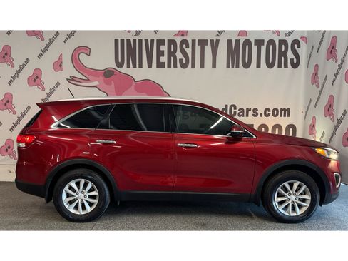 Used 2018 Kia Sorento FWD V6 image 9