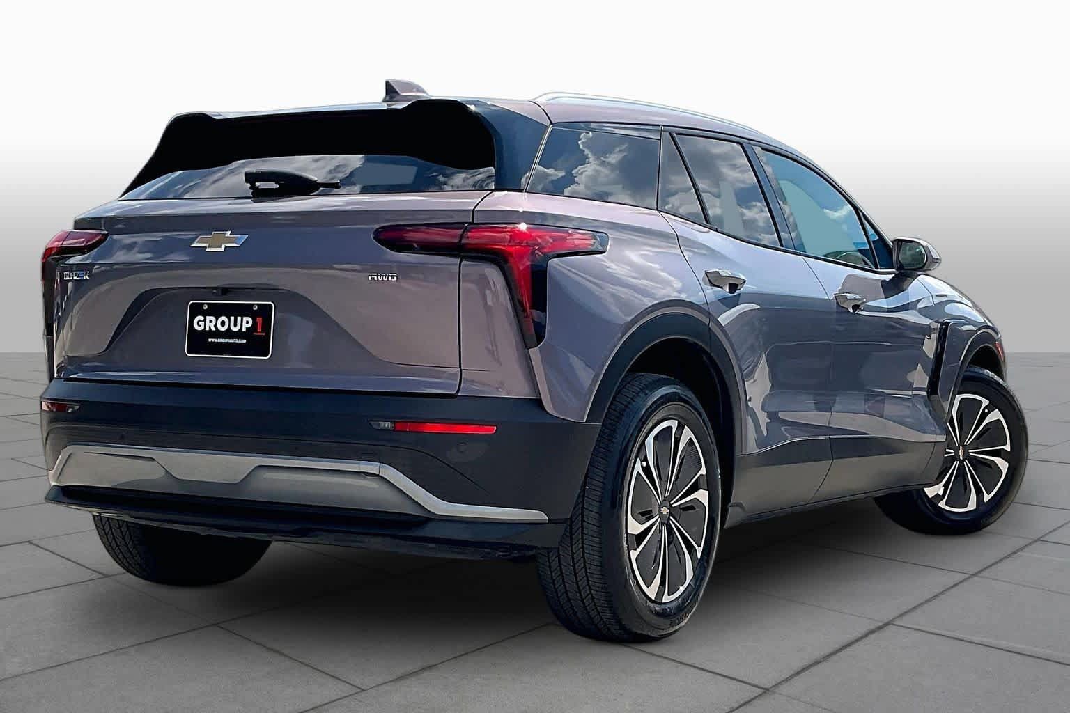 Used 2024 Chevrolet Blazer EV LT AWD/4WD image 11