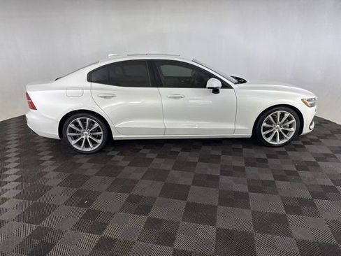 Used 2020 Volvo S60 T5 Momentum FWD image 4