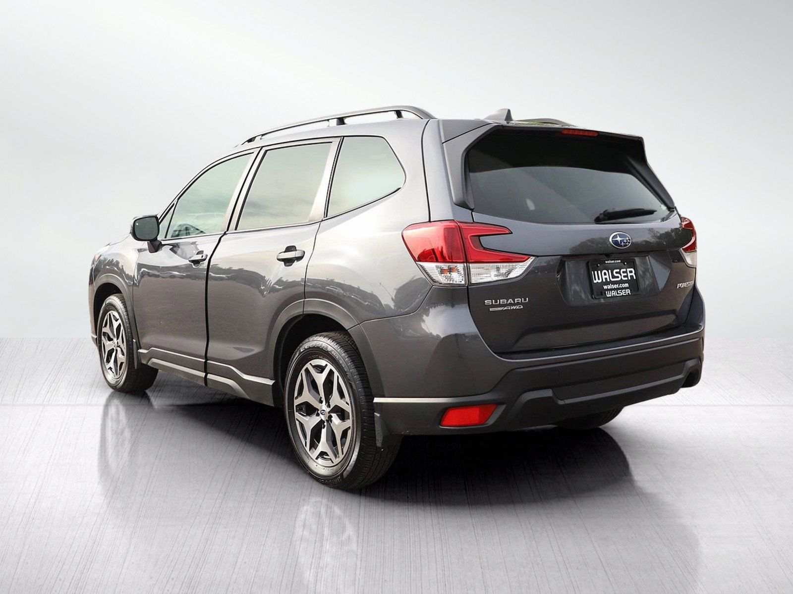Used 2024 Subaru Forester Premium AWD/4WD image 4