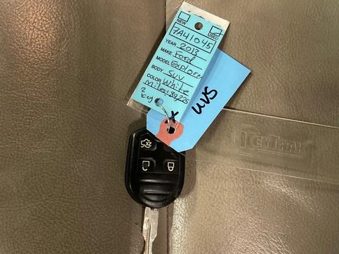 Used 2013 Ford Explorer XLT image 39