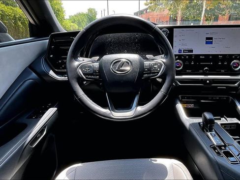 Used 2025 Lexus TX 350 FWD w/ Technology Package image 7