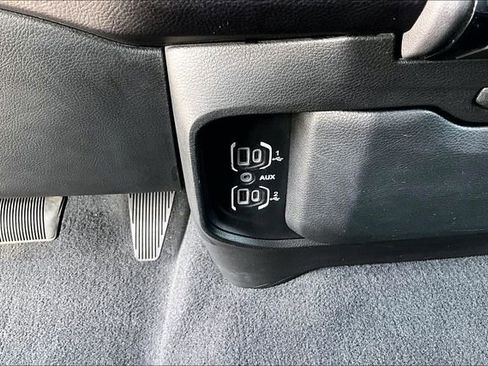 Used 2022 RAM 2500 Laramie AWD/4WD image 22