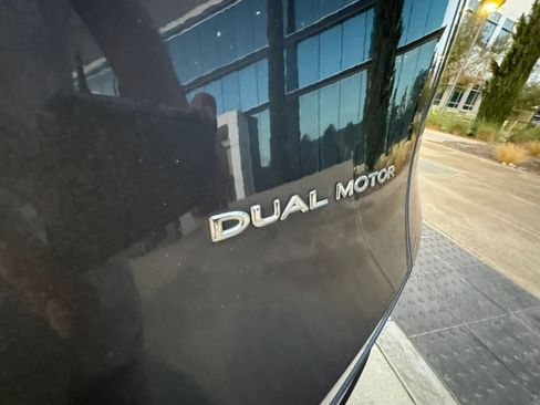 Used 2023 Tesla Model Y Long Range AWD/4WD image 60