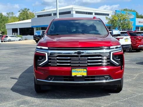New 2026 Chevrolet Suburban Premier image 5