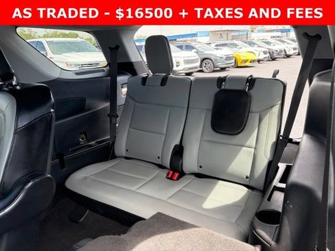 Used 2021 Ford Explorer XLT w/ Equipment Group 202A RWD image 16
