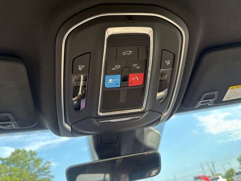 Used 2025 Jeep Grand Cherokee L Limited RWD image 23