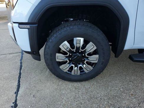 New 2026 GMC Sierra 2500 Denali w/ Denali Reserve Package AWD/4WD image 4