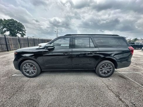 Used 2025 Ford Expedition Max Platinum w/ Stealth Performance Package AWD/4WD image 2