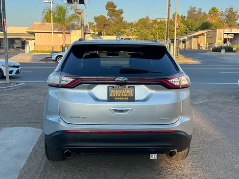 Used 2017 Ford Edge SE image 40