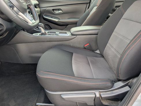 Used 2024 Nissan Sentra SR FWD image 7