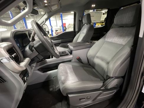 New 2026 Ford F250 XLT w/ XLT Premium Package AWD/4WD image 17