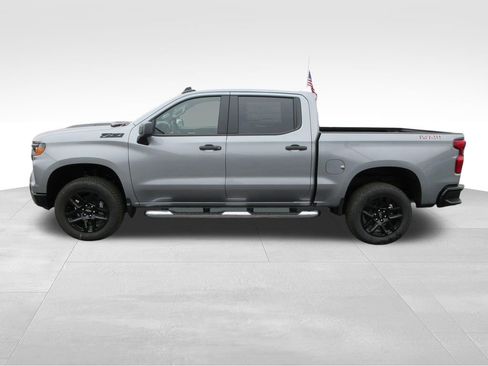 New 2026 Chevrolet Silverado 1500 Custom Trail Boss w/ LPO, Dark Essentials Package image 2